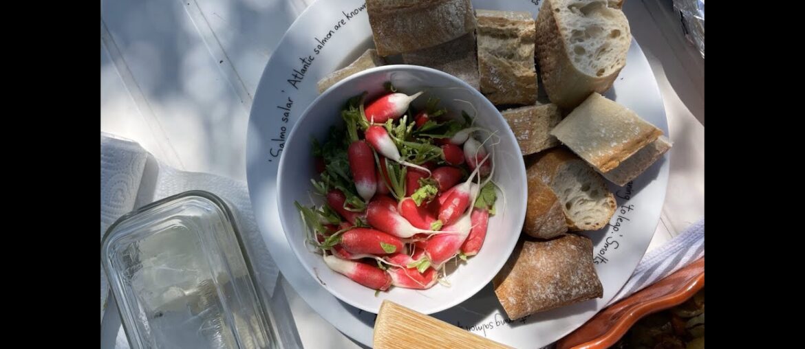 When ‘girl dinner’ is a legitimate dining experience! What makes a good French ‘snicky snack’ When 'girl dinner' is a legitimate dining experience! What makes a good French 'snicky snack'