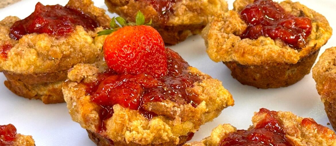 Strawberry Crumble French Toast Muffins Recipe
