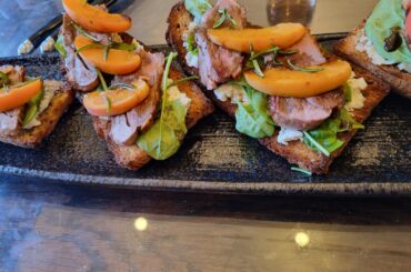 Tartine de canard au fromage de chèvre (recette)