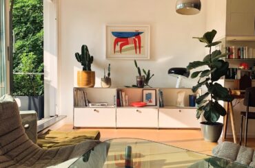 Apartment living room with a balcony in Hamburg, Germany [1440x1800]