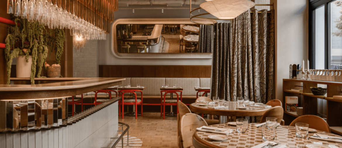 Restaurant in Warsaw, Poland. [1200x801]