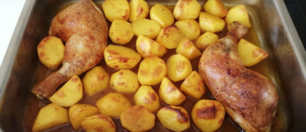 Yesterdays´s simple roast chicken lunch. Do the potatoes look good?