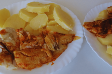 Hake Filettes with a Garlic and Paprika Sauce