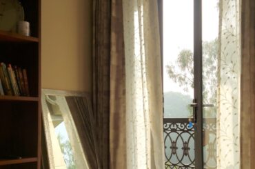 [OC] Bedroom with balcony at a 4 story height facing a park[1608x2813]