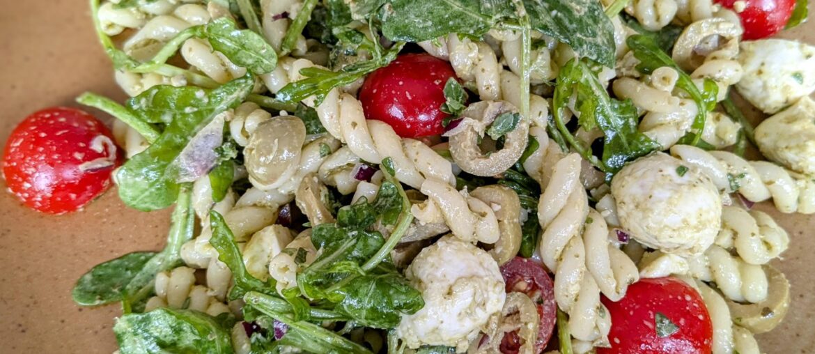 Salade de pâtes au pesto