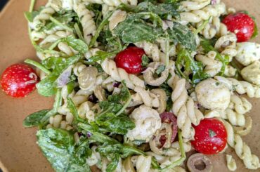 Salade de pâtes au pesto