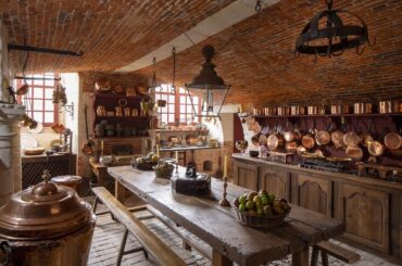 Kitchen at the Chateau du Champ de Bataille [1280x853]