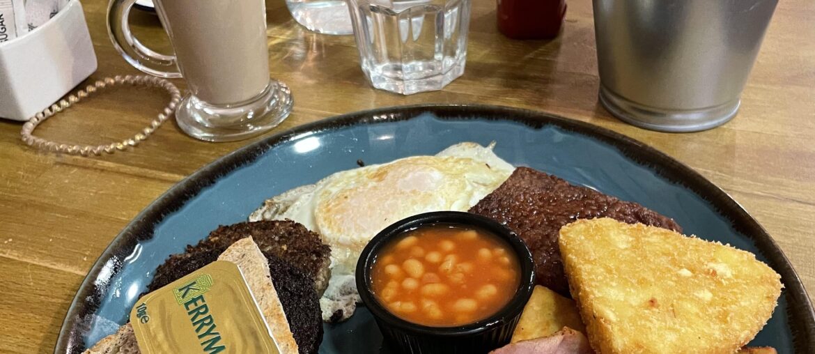 Scottish Full Breakfast in Edinburgh