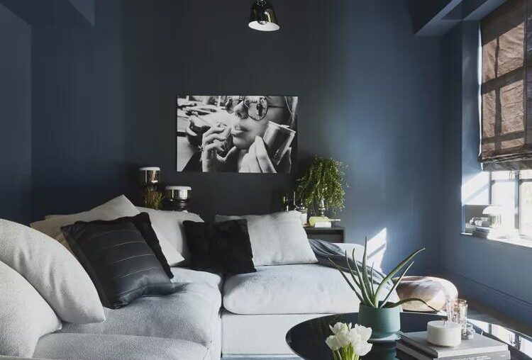 Living Room Saturated Colours, Cleveland Ohio [750x1033]