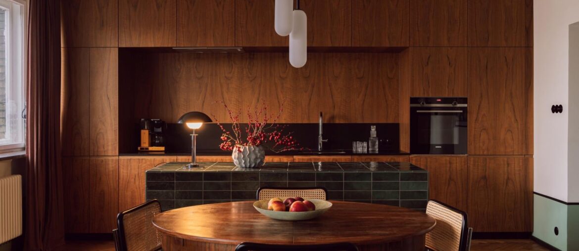 Apartment in Poznań, Poland. [1700x1134]