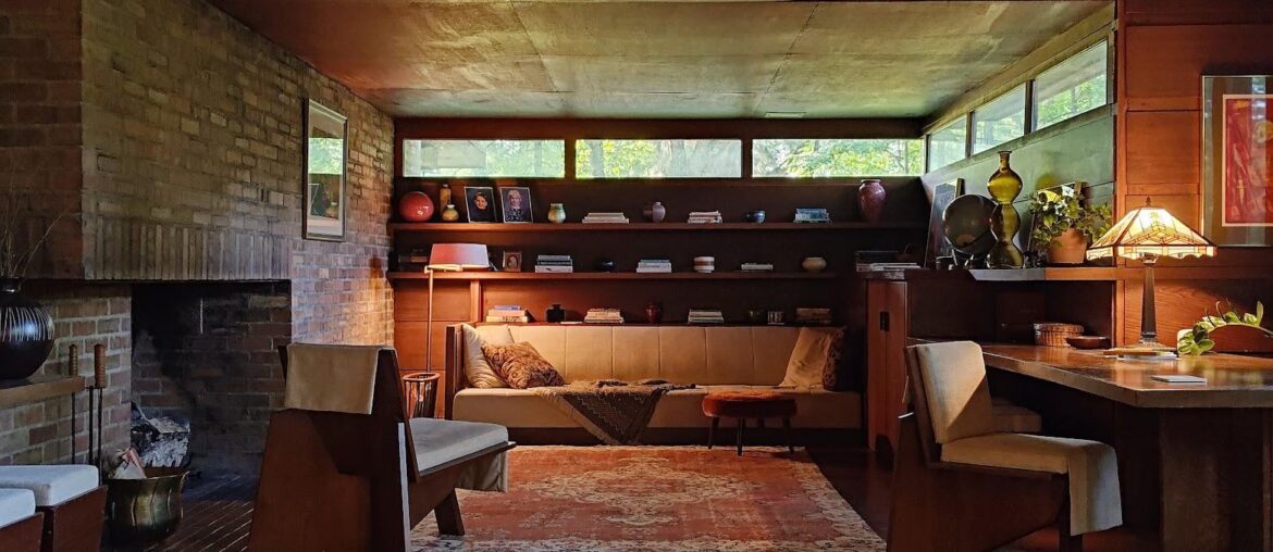 [OC] The cozy alcove in a tiny home designed by Frank Lloyd Wright [4096×3072]