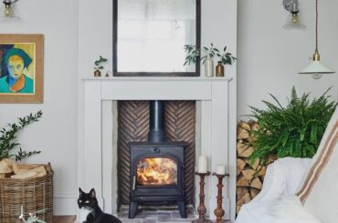 Warm Living Room, Pittsburgh Pennsylvania, USA [768x1006]