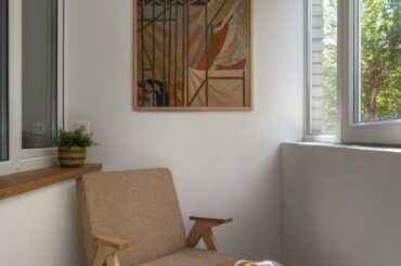 Small and Simple Balcony, Wichita, Kansas [564x841]