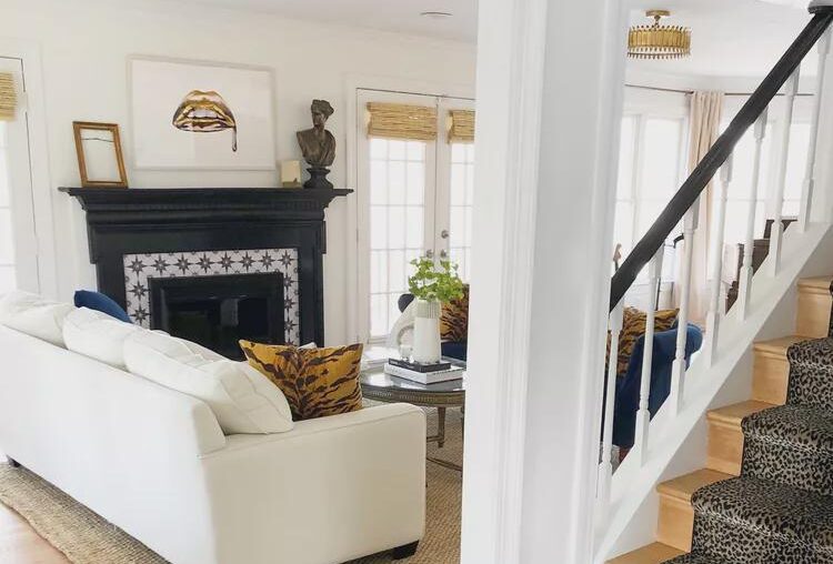 Natural Black and White Living Room, Bend, Oregon [750x750]