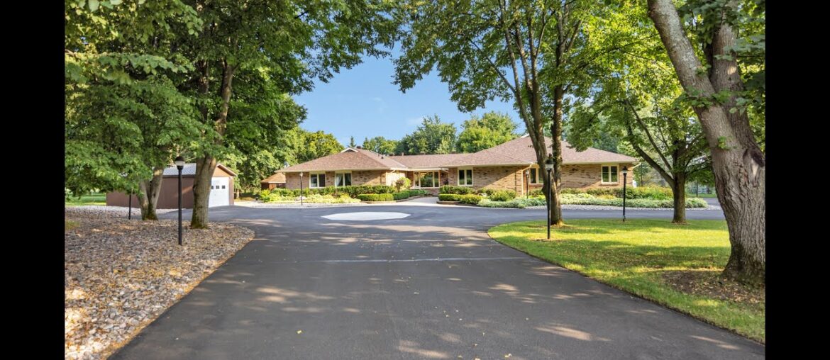 105 Lochcarron Crescent 105 Lochcarron Crescent