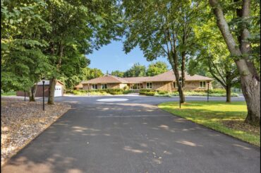 105 Lochcarron Crescent