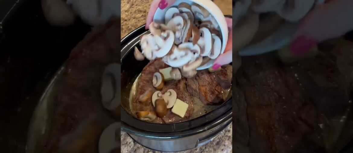 Mississippi French Dip Sandwiches RECIPE on dinnerin321.com #recipe #delicious #easyrecipe #yummy