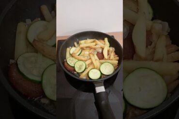 French fries with zucchini and onions #asmr #food #asmrcooking #cooking #veganfood #vegatarian