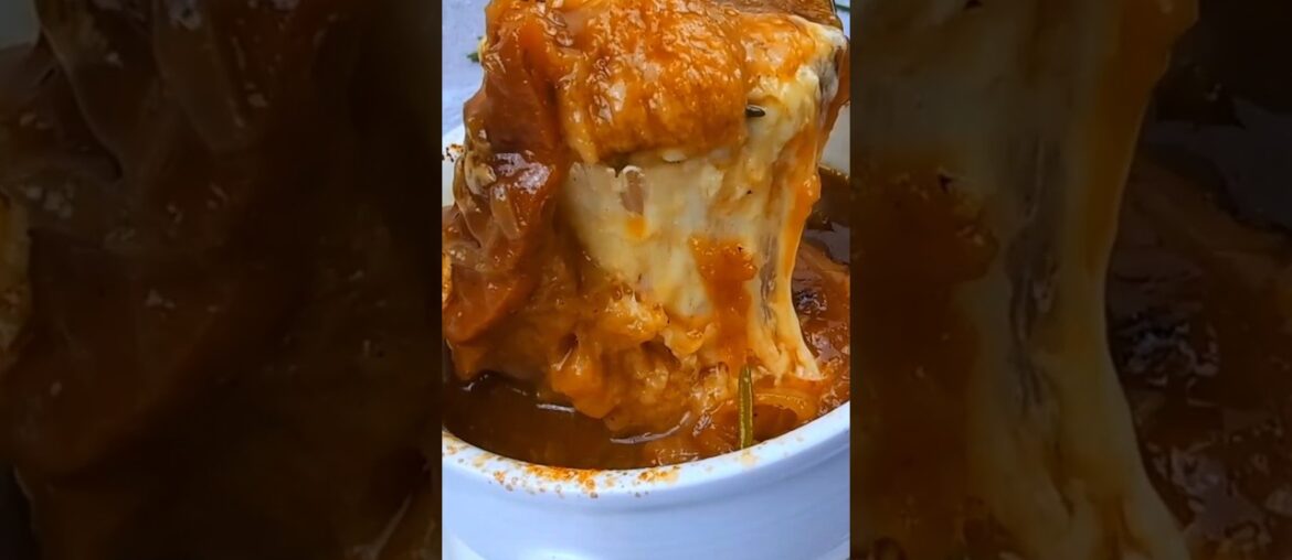 Classic French Onion Soup #shorts #shortsfeed #recipe #cooking #youtubeshorts #food #fallrecipe Classic French Onion Soup #shorts #shortsfeed #recipe #cooking #youtubeshorts #food #fallrecipe