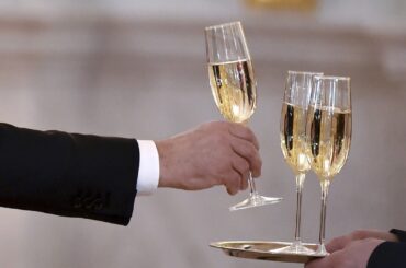 French group fumes over new Russian champagne law