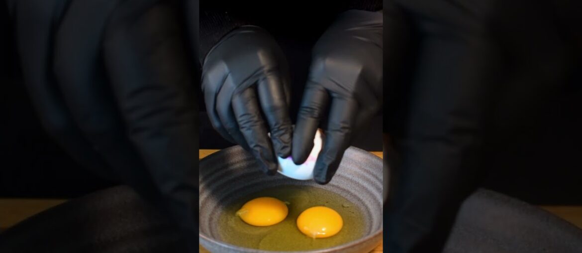 Who will eat this? #shorts #shortsasmr #shortsrecipe #fallrecipes #applepiefrenchtoast #easyrecipe