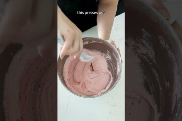 STOP Being So Gentle with Your Macaronage! | How to Macaronage | The Floral Apron