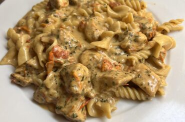 Flavorful Chicken Pasta with a Creamy, Sun-Dried Tomato Sauce