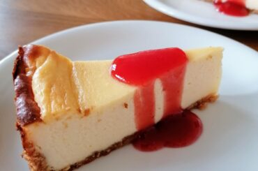 Cheesecake with Strawberry sauce