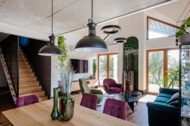 Living room of a house in Gdańsk, Poland. [899x600]