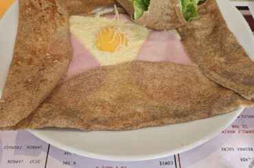 Galettes and crêpes in northern France