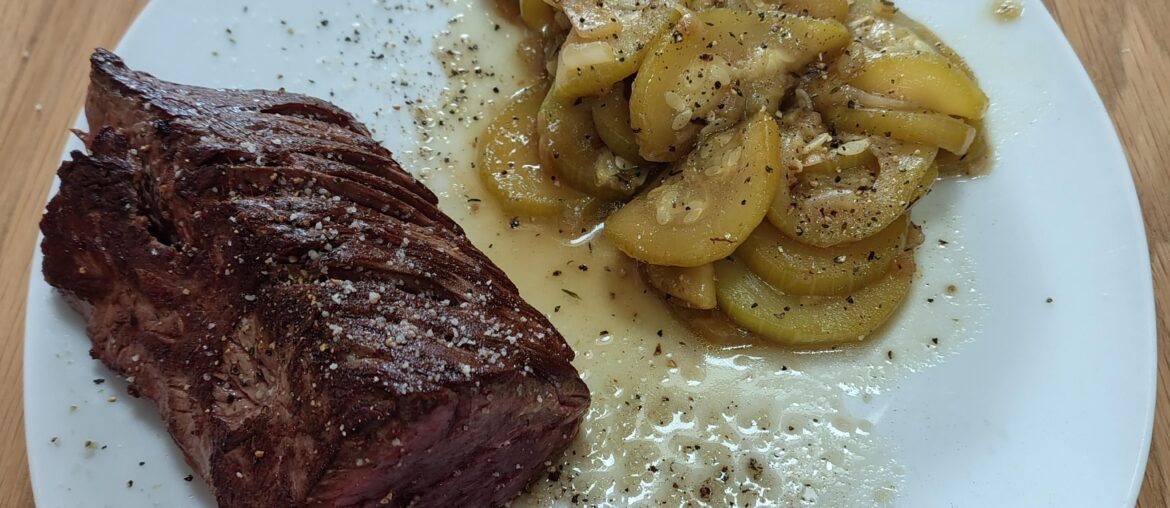 Onglet de boeuf avec son sauté de courgettes