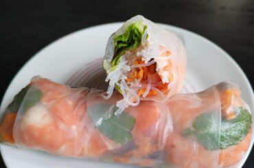 Rouleaux de printemps maison.