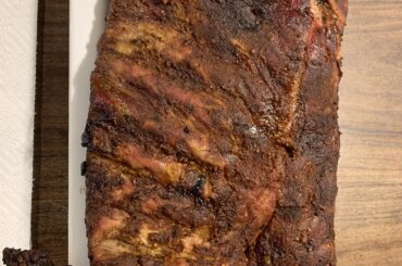 Backyard Smoky Delight: Home-Grilled Rack of Ribs