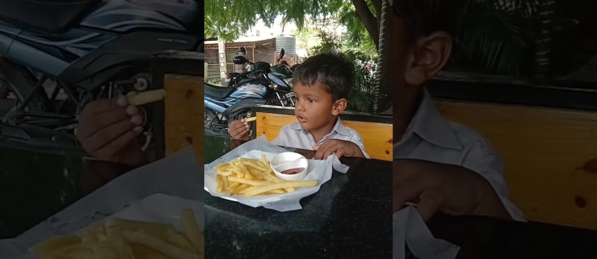 EATS YUMMY FRENCH FRIES