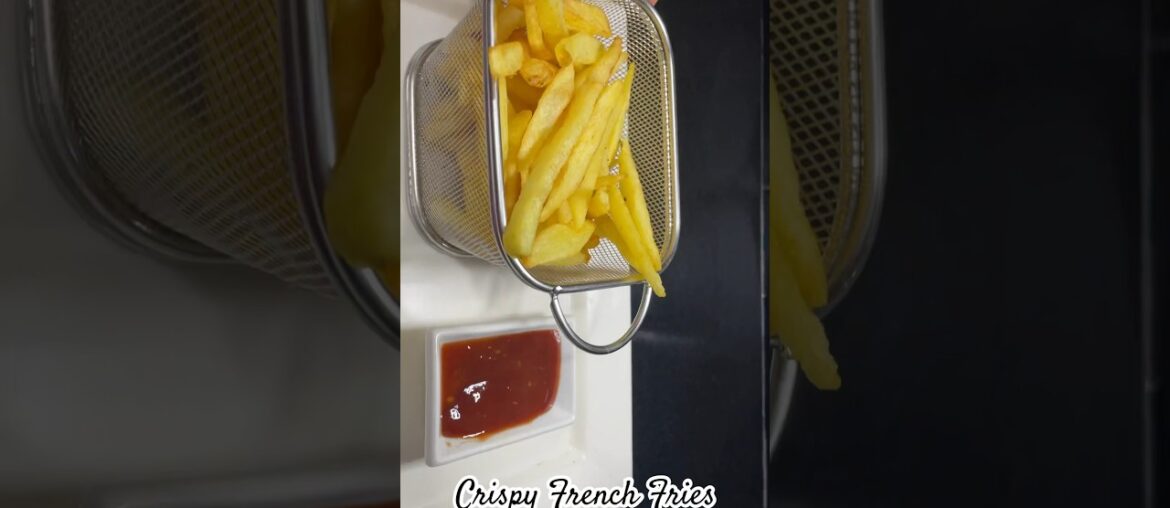 CRISPY FRENCH FRIES #familykitchen #foryou #happycookingtoyou #viralvideo #youtubeshorts #food