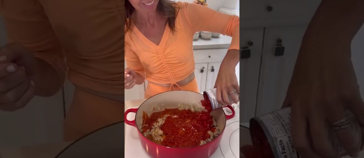 * LASAGNA SOUP RECIPE * This is one of my favorite soups to make in the fall #recipe #momhack #diy