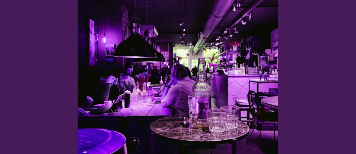 Big Band with Tenor Sax Soundtrack for Exclusive Dining