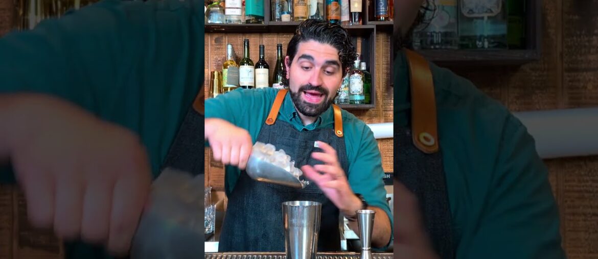 Easily the best Brunch Cocktail ever, the French 75