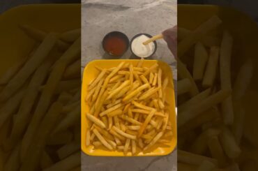 french fries #food #foodei #foodievlog #foodblogger #shortsfeed #shorts #trending #love #frenchfries
