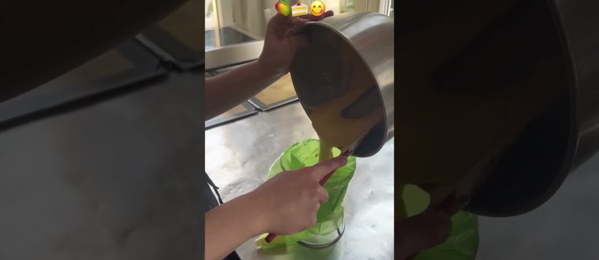 Easy Mango Macarons! #macaron #recipe #macarons #pastry #sweet #french #youtube #shorts #viralvideo