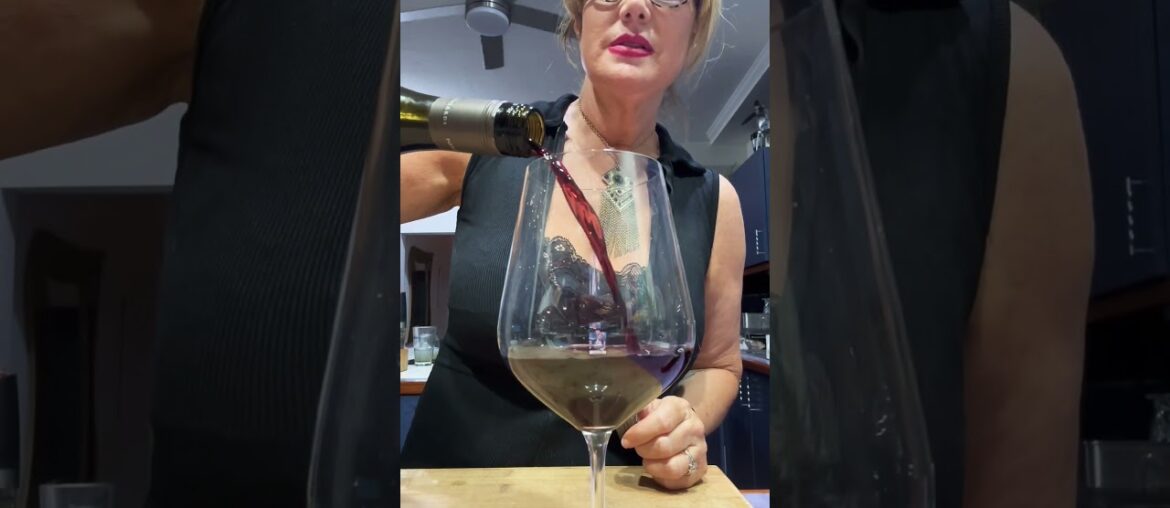 #communard #cassis #redwine #french #cocktail #apertif #cheers #easyrecipe