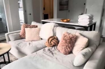 Can anyone ID this sectional?