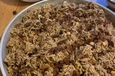 Palestinian Qidra and salad