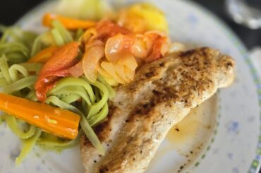 Turkey steak with potatoes and vegetables - Simple Portuguese Lunch