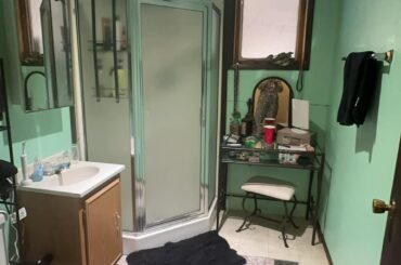 Bathroom makeover under $1500