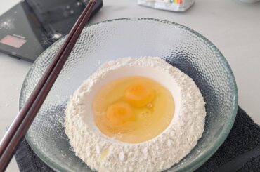 Pâtes fraiches, pesto alla calabrese et dés de chorizo