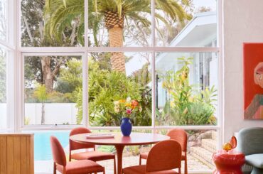 Corner windows with pool and garden views, Melbourne, Australia [4000x5200]