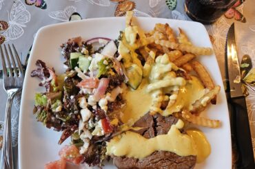 Home from business trip dinner... filet mignon + frites + bearnaise, salad including tomatoes and lettuce from the garden...