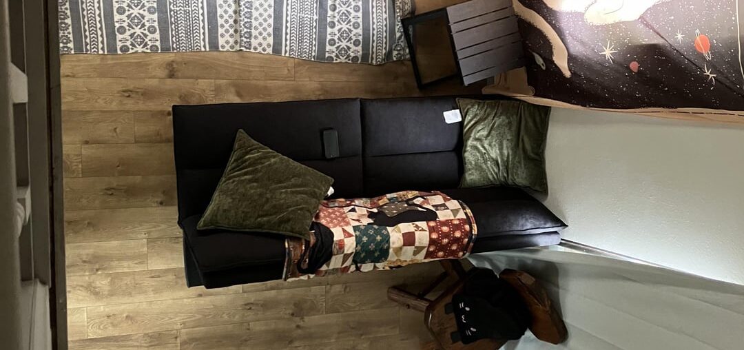 Need help turning my small space into a cozy art studio