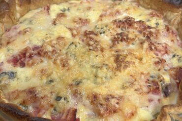 Quiche aux poireaux, jambon et bleu d’Auvergne